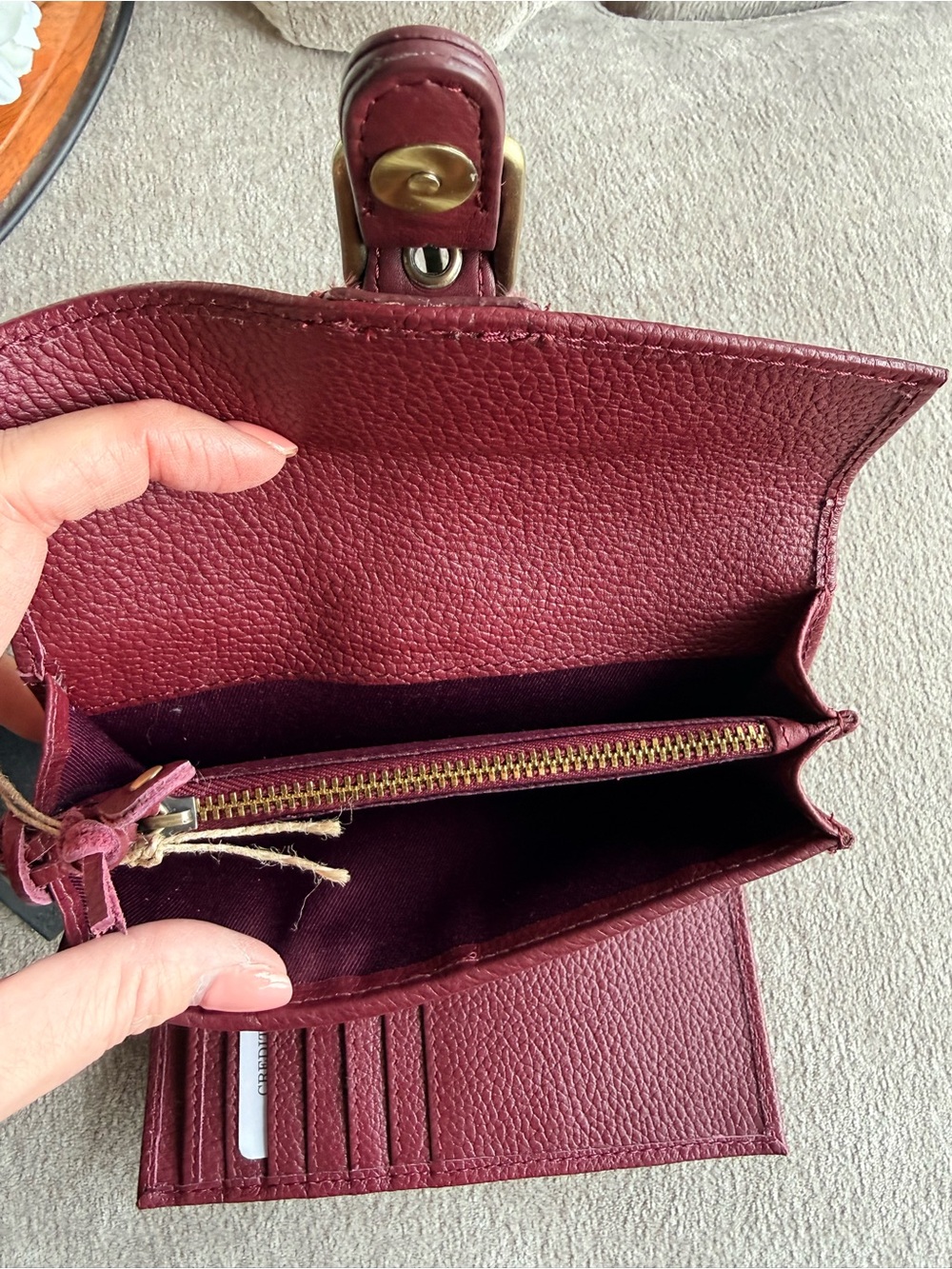 Women's Genuine Leather Flap Wallet in Burgundy NWT - Picture 6 of 6